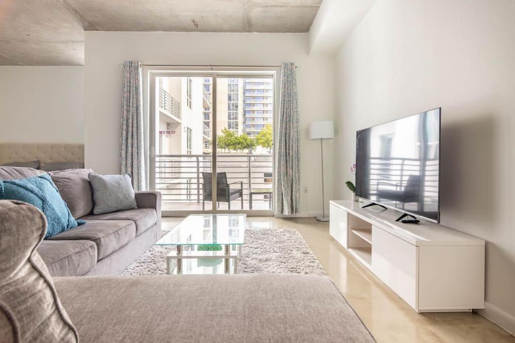 1Br Loft In Downtown With Bay View And Workspace 마이애미 외부 사진