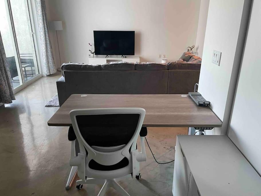1Br Loft In Downtown With Bay View And Workspace 마이애미 외부 사진